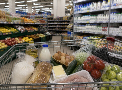 Инфляция в Якутии замедлилась: как изменились цены на товары и услуги в республике за месяц