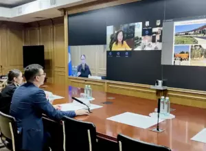 Гарантийный ремонт парка «Культурный» в Нерюнгри и реализацию других проектов обсудили в правительстве Якутии
