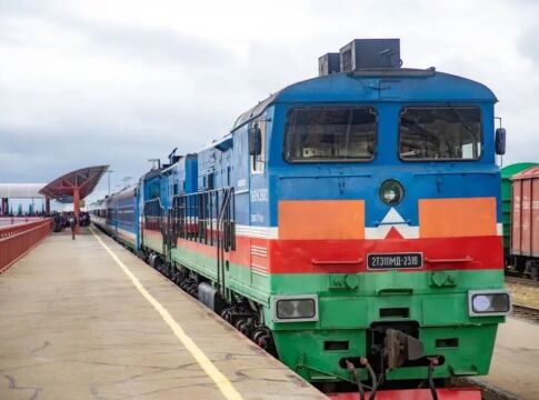 В АК «ЖДЯ» рассказали о причинах задержки поездов
